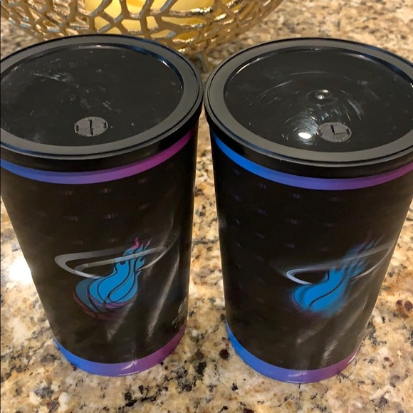Miami Heat plastic cups with lids - Picture 1 of 3